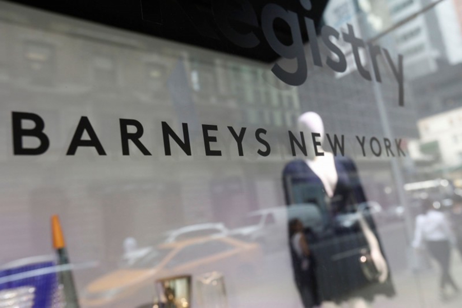 美国又一实体百货倒下！Barneys百货申请破产；