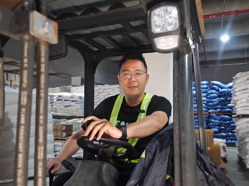 仓储业务经理(苏营寿) 仓储业务经理(苏营寿)